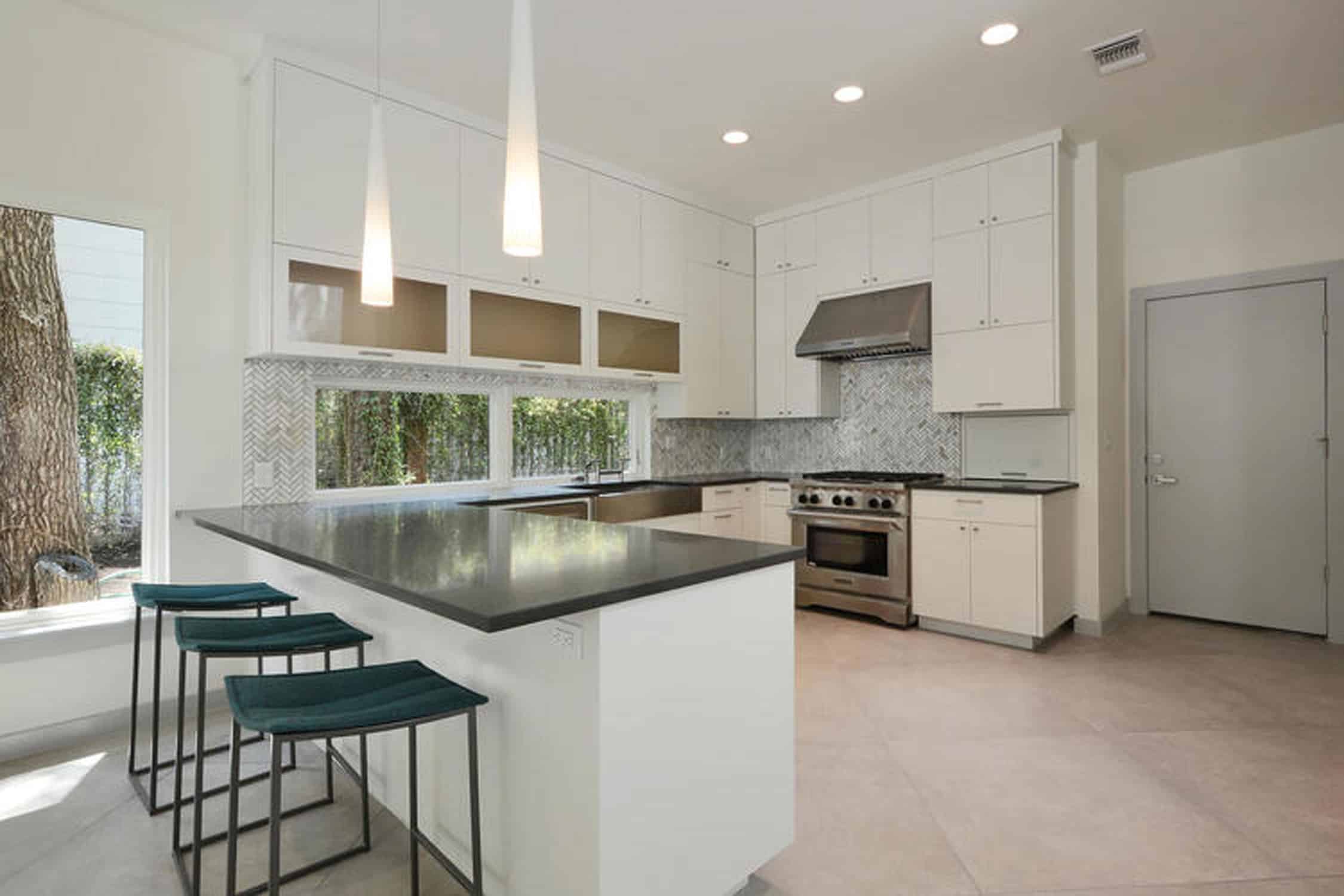 Modern Kitchen Design Idea