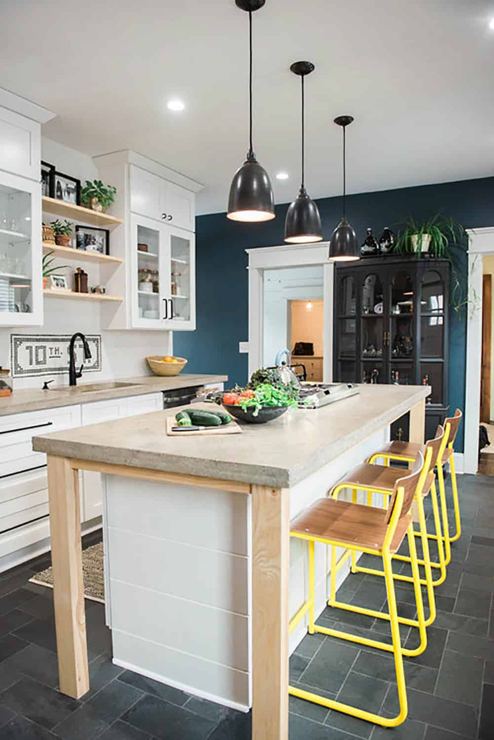 Modern Kitchen Design Idea